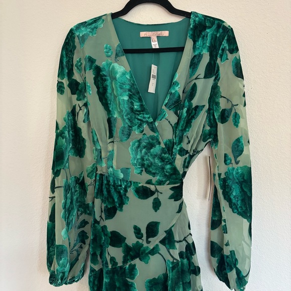 Anthropologie Hutch Long-Sleeve V-Neck Wrap Midi Dress Velvet Green NWT - Picture 5 of 11